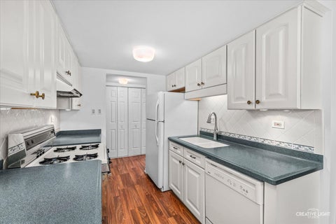 Tiny photo for 502 Redondo Drive #208, Downers Grove, IL 60516 (MLS # 12743692)