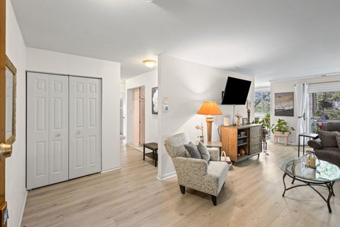 Tiny photo for 440 Raintree Court #3S, Glen Ellyn, IL 60137 (MLS # 12698398)