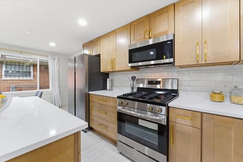 Tiny photo for 11635 S Bishop Street, Chicago, IL 60643 (MLS # 12651526)