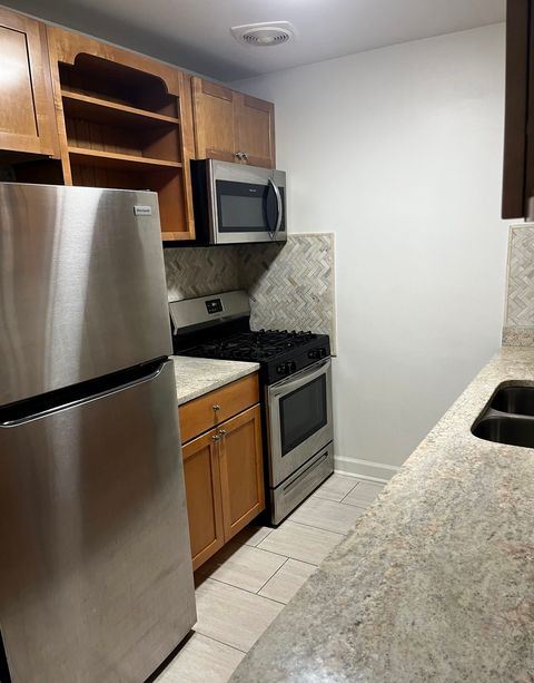 Tiny photo for 10B E Dundee Quarter Drive #301, Palatine, IL 60074 (MLS # 12493584)