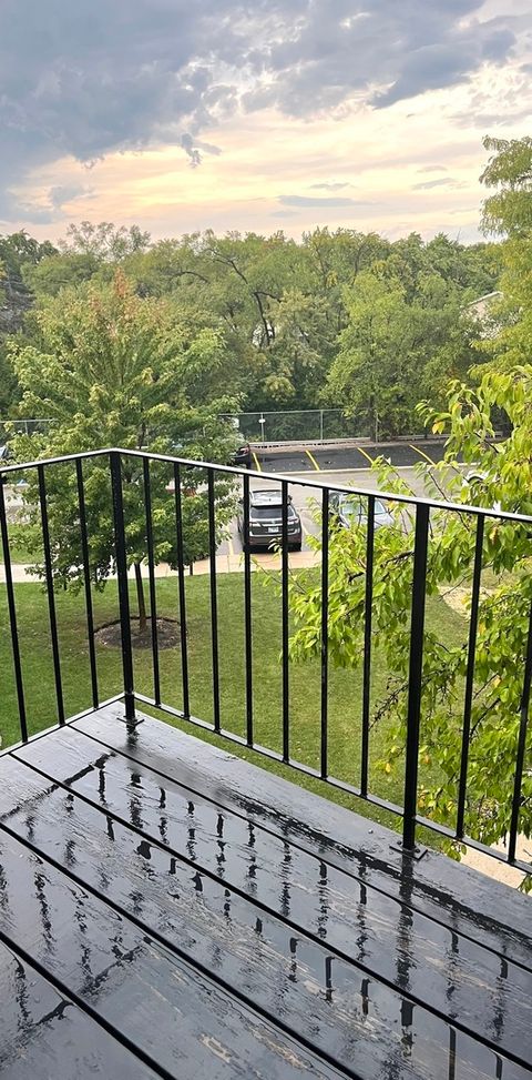 Tiny photo for 10B E Dundee Quarter Drive #301, Palatine, IL 60074 (MLS # 12493584)