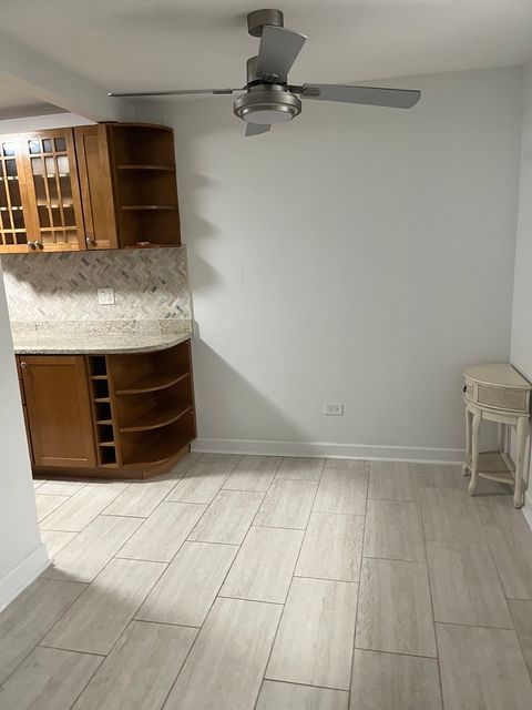 Tiny photo for 10B E Dundee Quarter Drive #301, Palatine, IL 60074 (MLS # 12493584)
