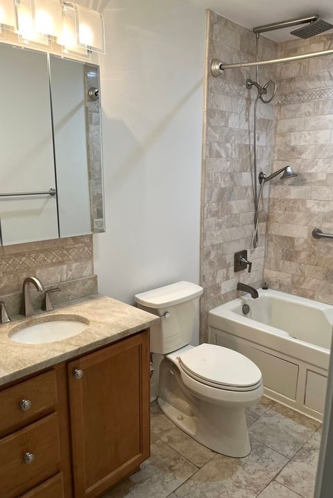 Tiny photo for 10B E Dundee Quarter Drive #301, Palatine, IL 60074 (MLS # 12493584)