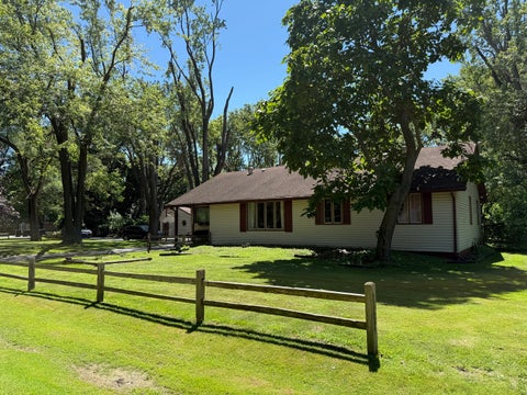 Tiny photo for 15800 Chappel Street, South Holland, IL 60473 (MLS # 12719401)