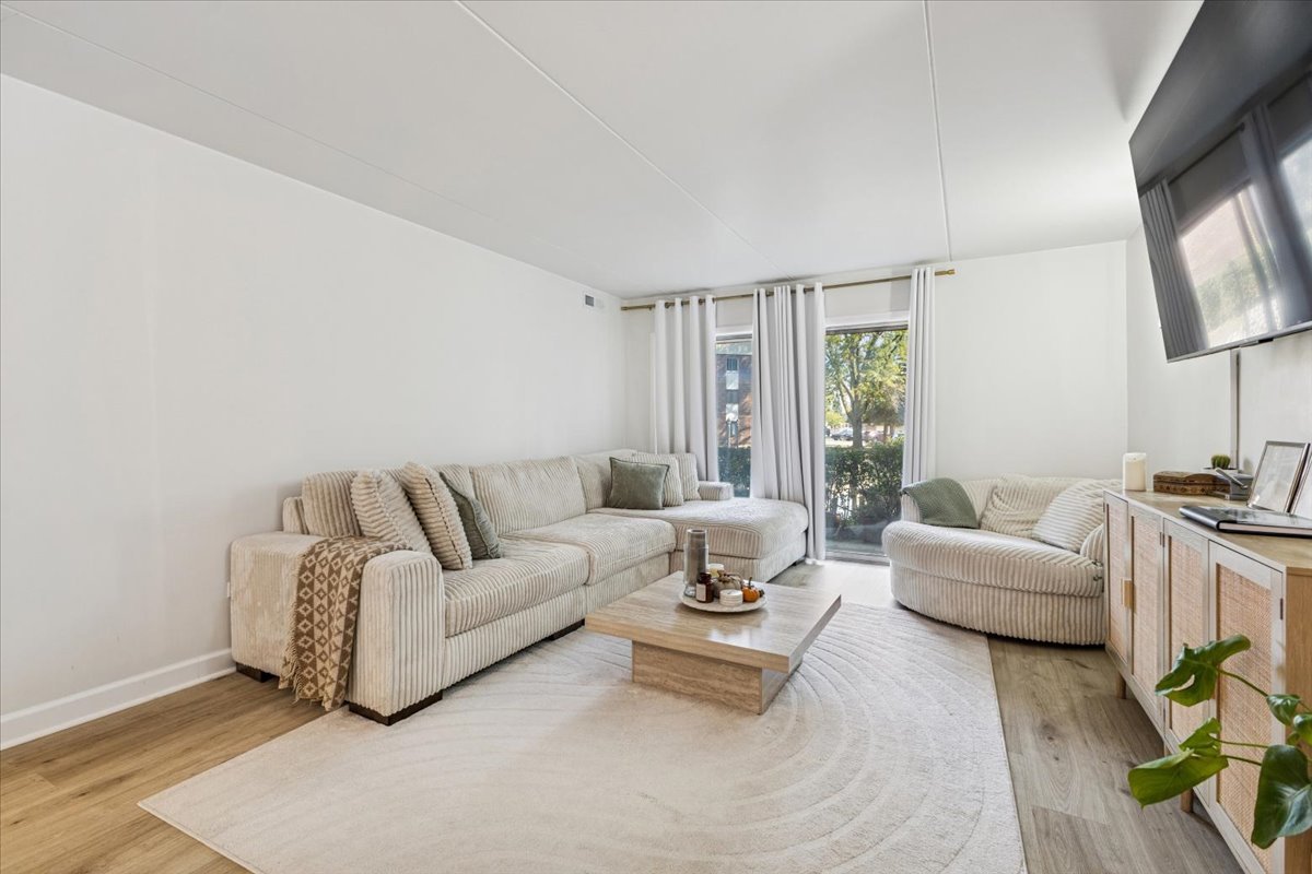 13933 James Drive 816