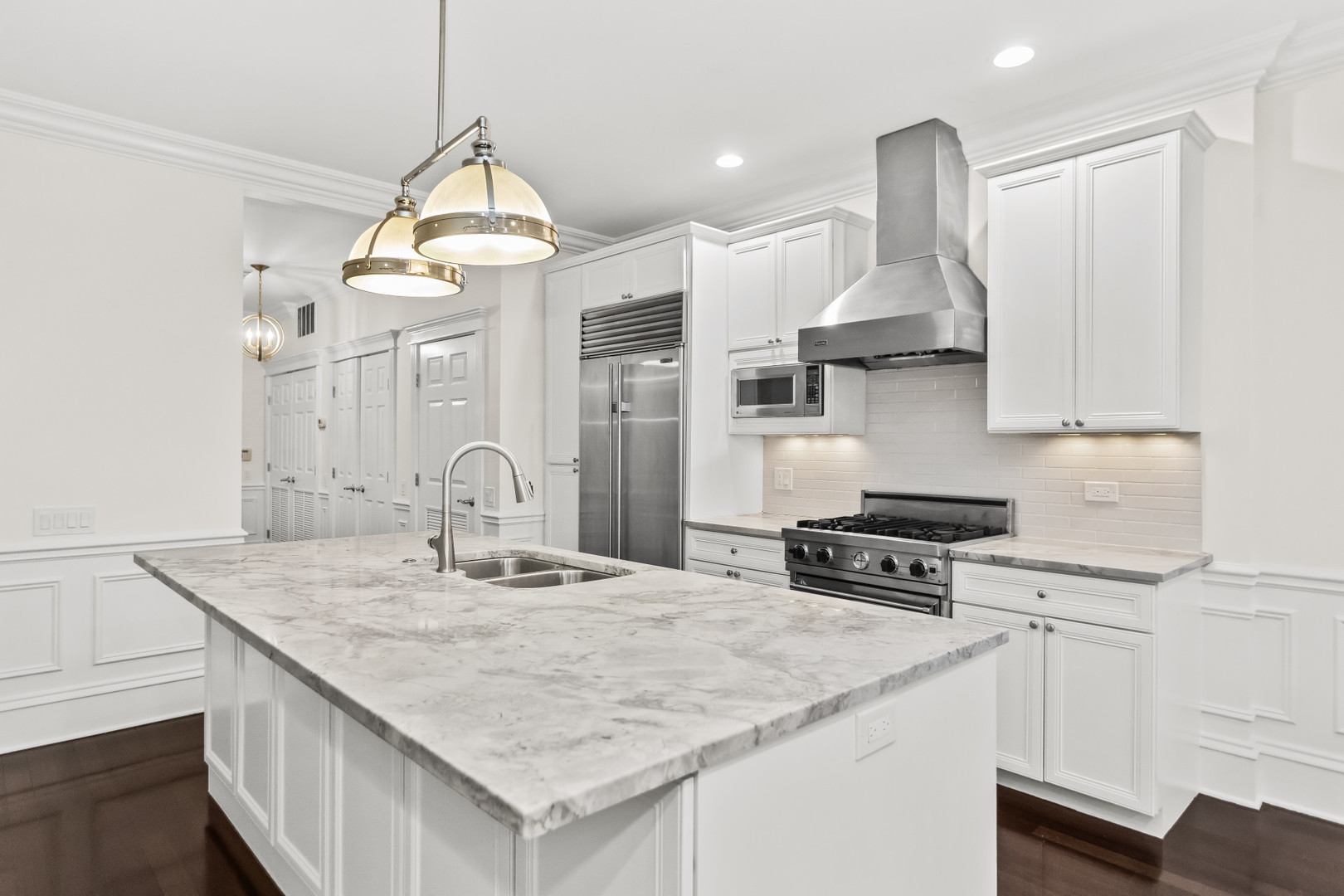 2222 W Belmont Avenue 301