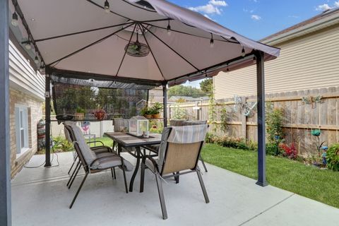 Tiny photo for 8528 Lorel Avenue, Burbank, IL 60459 (MLS # 12487274)