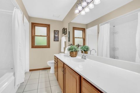 Tiny photo for 8528 Lorel Avenue, Burbank, IL 60459 (MLS # 12487274)