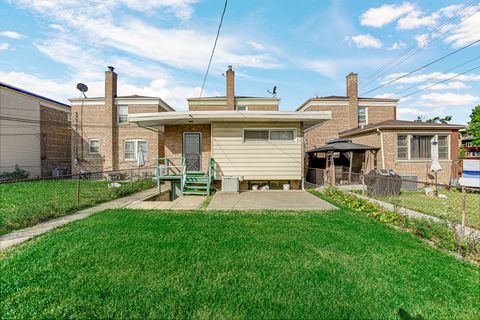Tiny photo for 9107 S Bishop Street, Chicago, IL 60620 (MLS # 12488197)