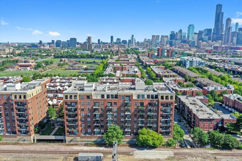Tiny photo for 811 W 15th Place #709, Chicago, IL 60608 (MLS # 12499241)