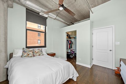 Tiny photo for 811 W 15th Place #709, Chicago, IL 60608 (MLS # 12499241)