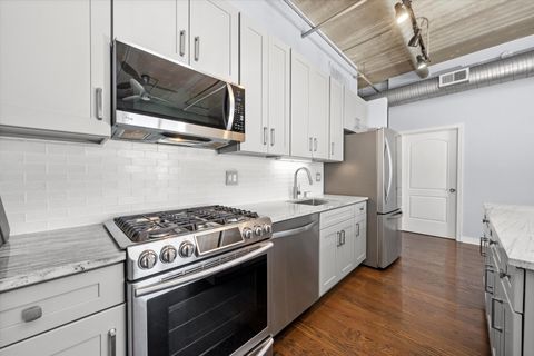 Tiny photo for 811 W 15th Place #709, Chicago, IL 60608 (MLS # 12499241)