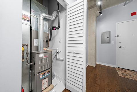 Tiny photo for 811 W 15th Place #709, Chicago, IL 60608 (MLS # 12499241)