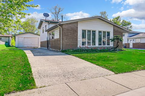 Photo of 325 Gentry Street, Park Forest, IL 60466 (MLS # 12626619)