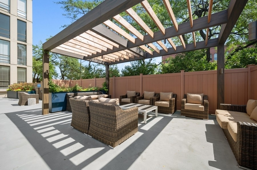 1660 N La Salle Drive 210