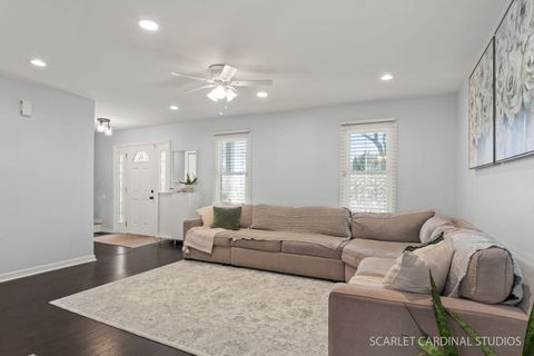 Tiny photo for 20 Shore Drive, Schaumburg, IL 60193 (MLS # 12598490)