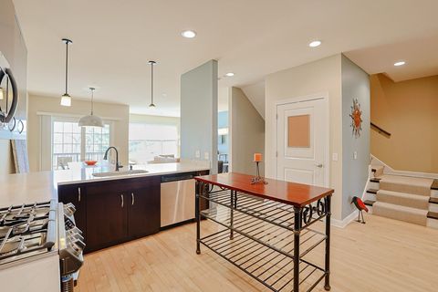 Tiny photo for 1909 Lynn Circle, Libertyville, IL 60048 (MLS # 12587478)