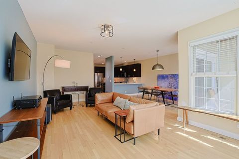 Tiny photo for 1909 Lynn Circle, Libertyville, IL 60048 (MLS # 12587478)