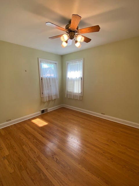 Tiny photo for 3333 W 102nd Street, Evergreen Park, IL 60805 (MLS # 12728855)