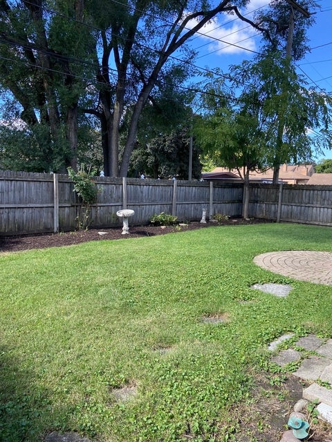 Tiny photo for 3333 W 102nd Street, Evergreen Park, IL 60805 (MLS # 12728855)