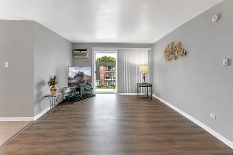 Tiny photo for 12850 Crestbrook Court #10, Crestwood, IL 60418 (MLS # 12683809)
