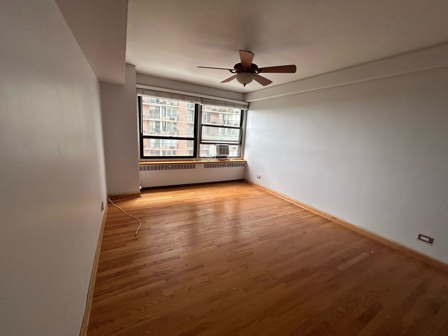 4180 N Marine Drive 405