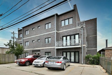 Tiny photo for 2521 N 76TH Avenue #2SW, Elmwood Park, IL 60707 (MLS # 12500554)