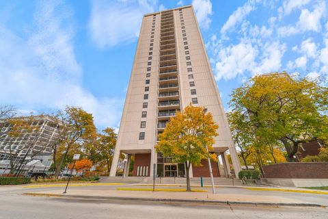 2605 S Indiana Avenue 2107 Chicago IL 60616