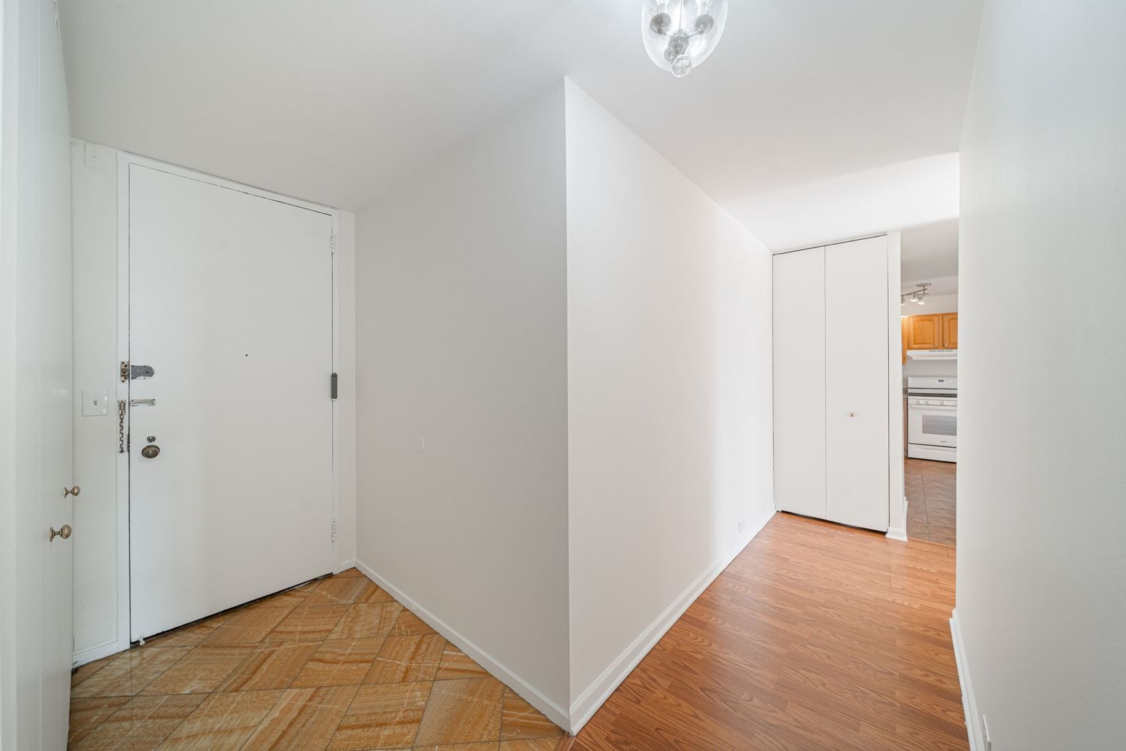 2605 S Indiana Avenue 2107