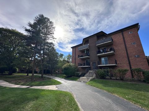 Tiny photo for 1217 S Old Wilke Road #110, Arlington Heights, IL 60005 (MLS # 12496539)