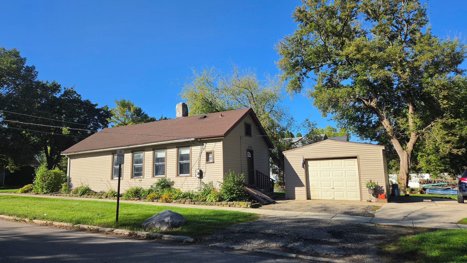 301 W Blackman Street