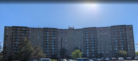 Photo of 6340 AMERICANA Drive #210, Willowbrook, IL 60527 (MLS # 12634413)
