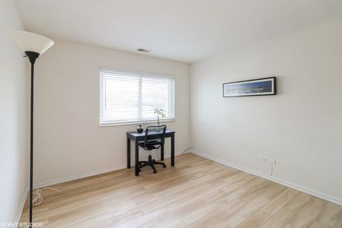 Tiny photo for 3110 Pheasant Creek Drive #110, Northbrook, IL 60062 (MLS # 12447623)