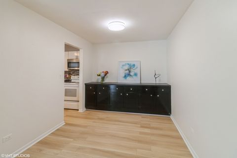 Tiny photo for 3110 Pheasant Creek Drive #110, Northbrook, IL 60062 (MLS # 12447623)