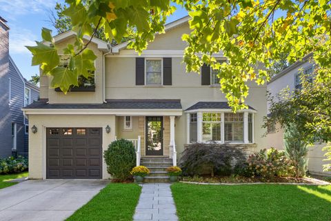 Photo of 1923 Greenwood Avenue, Wilmette, IL 60091 (MLS # 12624801)