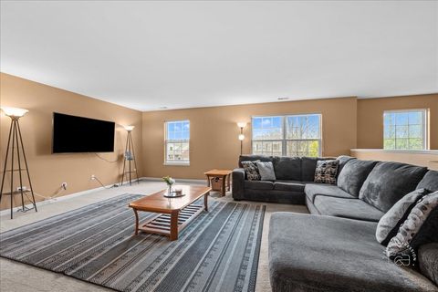 Tiny photo for 257 Hanburg Lane, Bolingbrook, IL 60440 (MLS # 12618401)