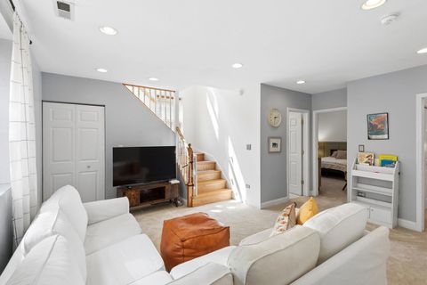 Tiny photo for 6969 N Wolcott Avenue #A1, Chicago, IL 60626 (MLS # 12639100)
