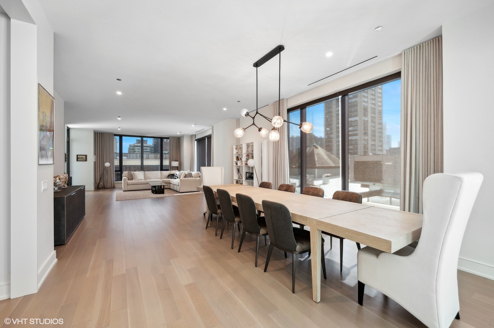 1550 N Clark Street 704
