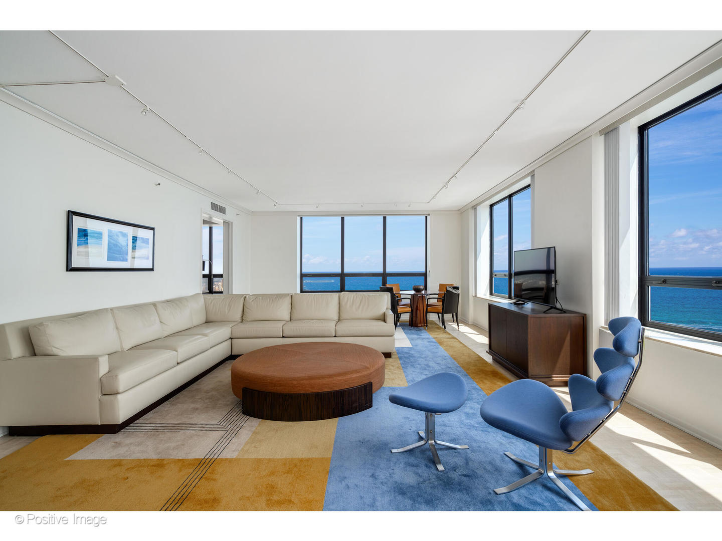 180 E PEARSON Street 6103-6203