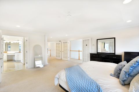 A home in Hawthorn Woods