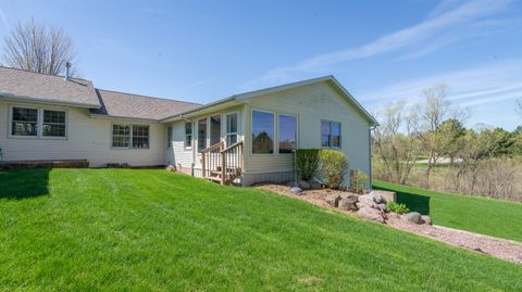 Tiny photo for 741 S Parkcrest Drive #741, Freeport, IL 61032 (MLS # 12630499)