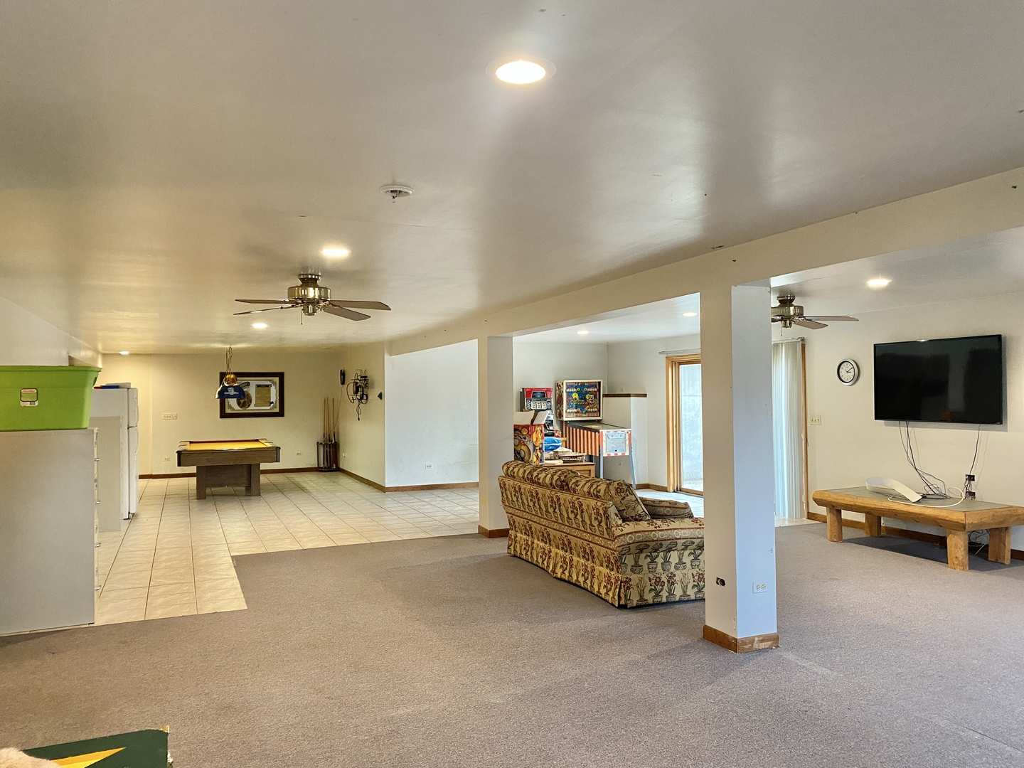 Woodstock, Illinois 60098, United States, 3 Bedrooms Bedrooms, ,3 BathroomsBathrooms,Residential,Active,248398