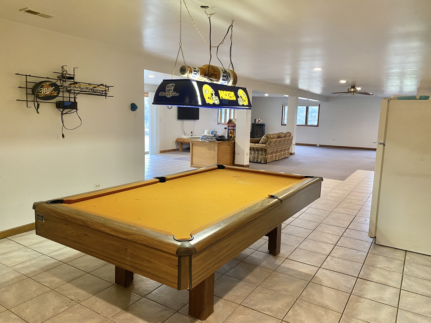 Woodstock, Illinois 60098, United States, 3 Bedrooms Bedrooms, ,3 BathroomsBathrooms,Residential,Active,248398