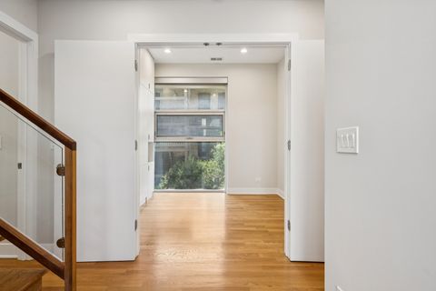 Tiny photo for 2610 N Mildred Avenue #201, Chicago, IL 60614 (MLS # 12434429)