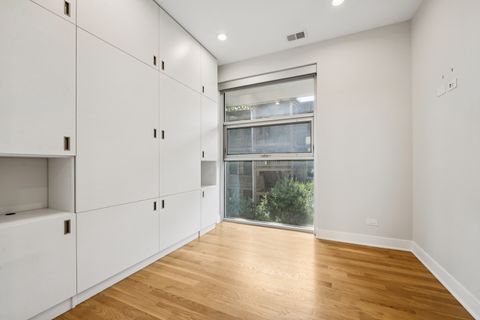 Tiny photo for 2610 N Mildred Avenue #201, Chicago, IL 60614 (MLS # 12434429)