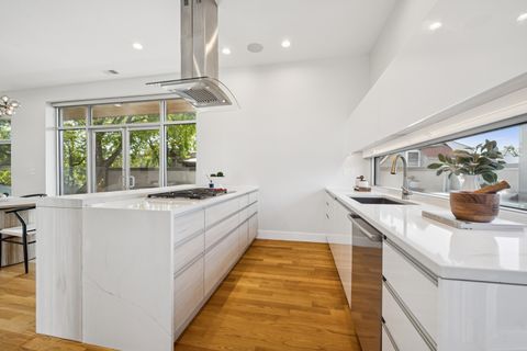 Tiny photo for 2610 N Mildred Avenue #201, Chicago, IL 60614 (MLS # 12434429)