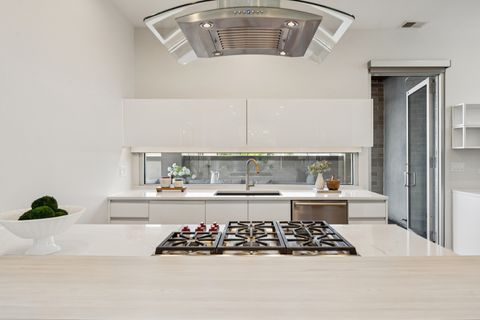 Tiny photo for 2610 N Mildred Avenue #201, Chicago, IL 60614 (MLS # 12434429)