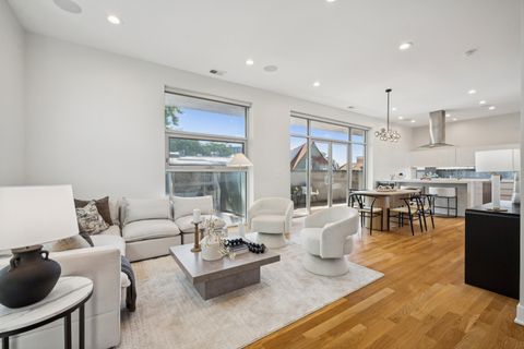 Tiny photo for 2610 N Mildred Avenue #201, Chicago, IL 60614 (MLS # 12434429)