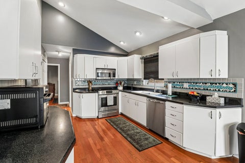 Tiny photo for 7005 W 63rd Place, Chicago, IL 60638 (MLS # 12732350)