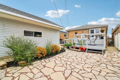 Tiny photo for 7005 W 63rd Place, Chicago, IL 60638 (MLS # 12732350)